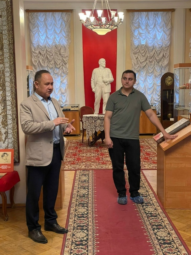 Һүрәттәрҙә - һуғыш шаңдауы