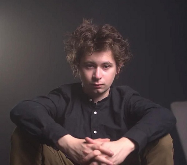 Һөнәри байрамығыҙ менән, артистар!