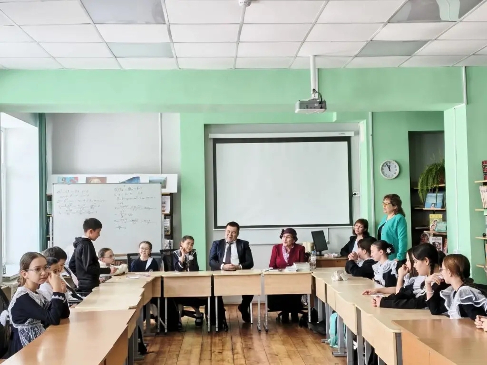 Яратҡан яҙыусыбыҙ менән осраштыҡ