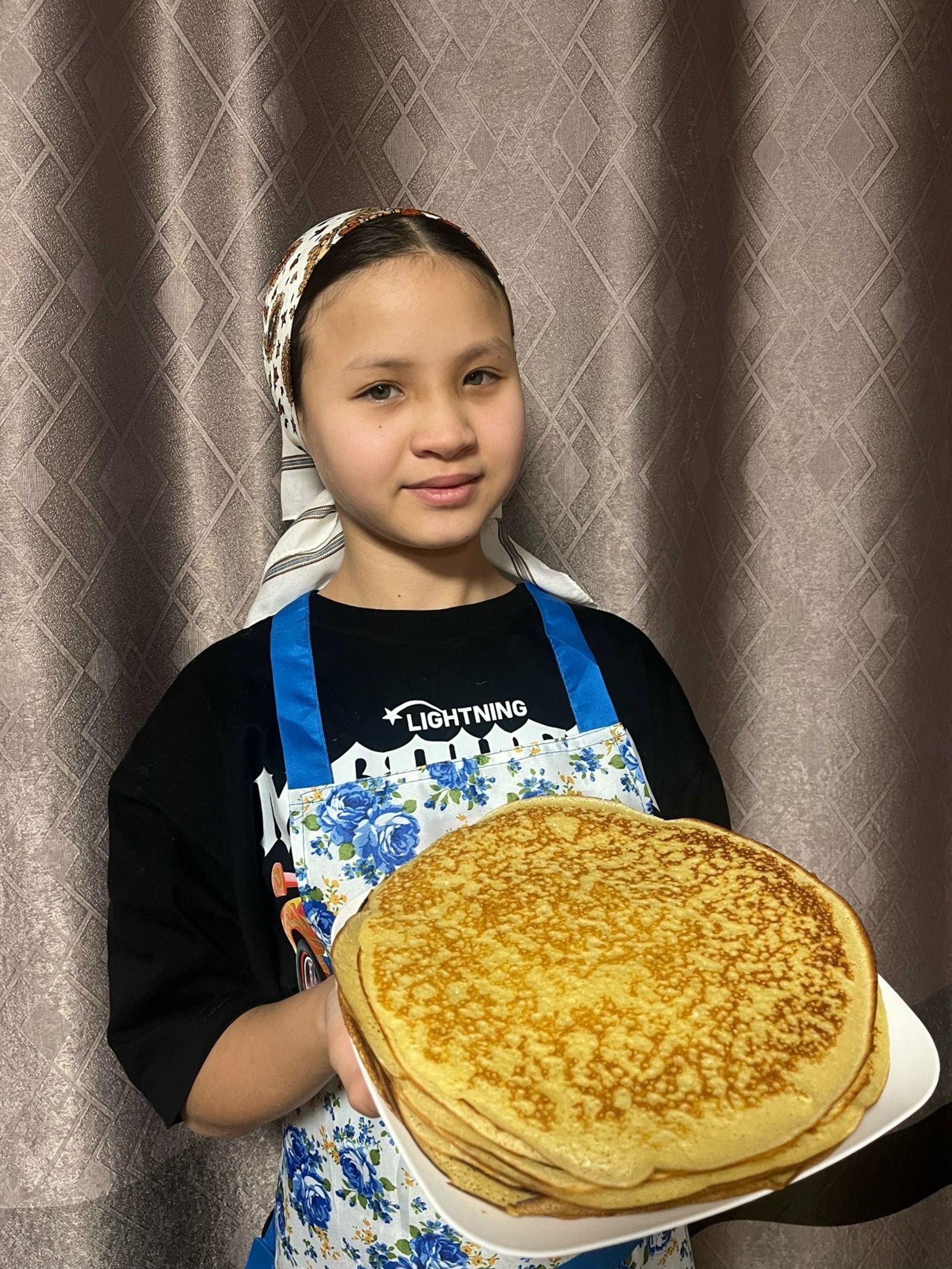 Әсәһенән өлгө алып үҫә