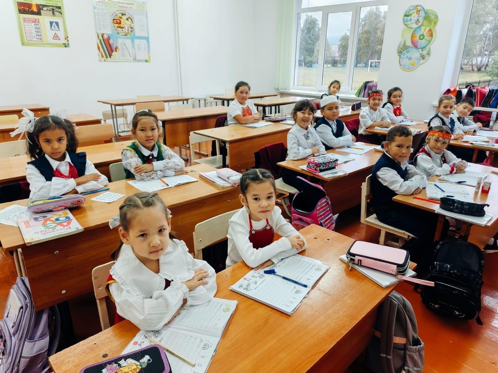 Көн һайын милли кейемдә килергә ризабыҙ