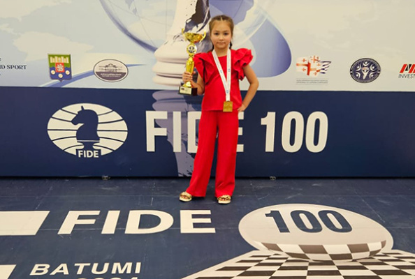 Реана көмөш миҙал алған