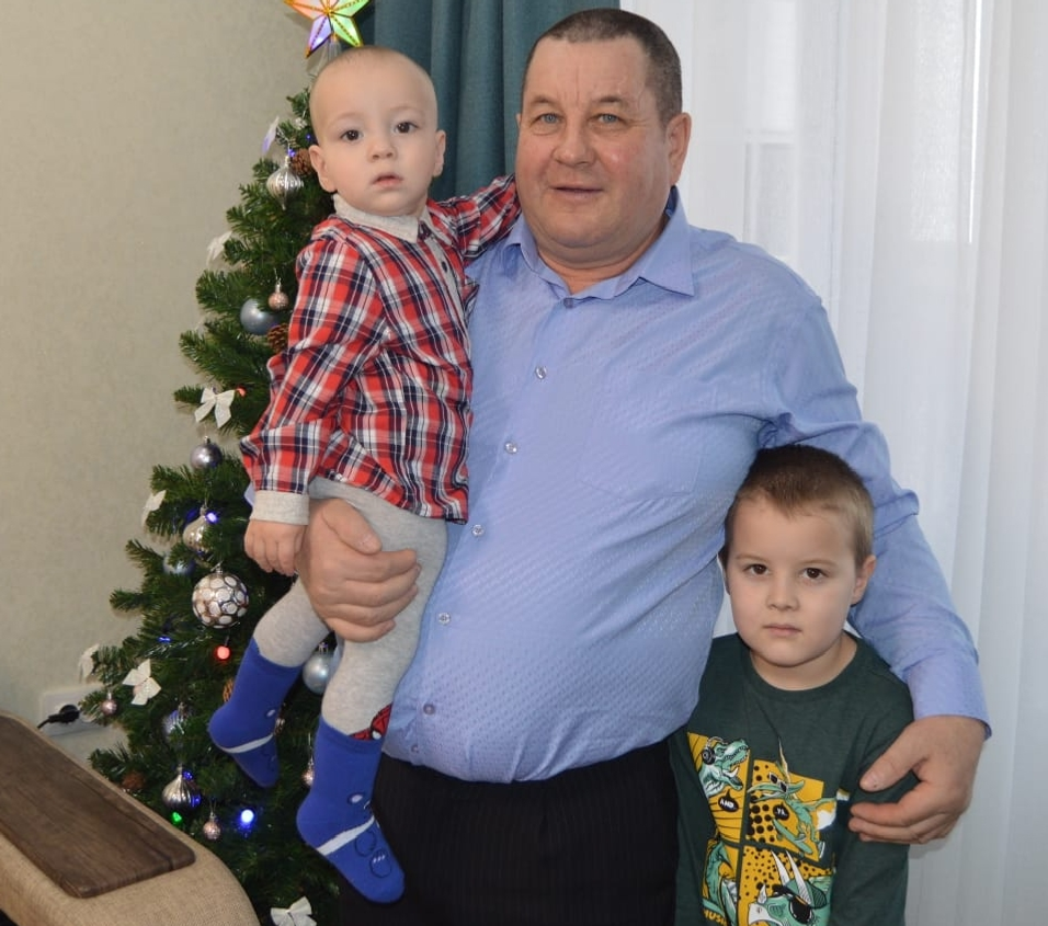 Дүртенселәр ололарҙы ҡотлай