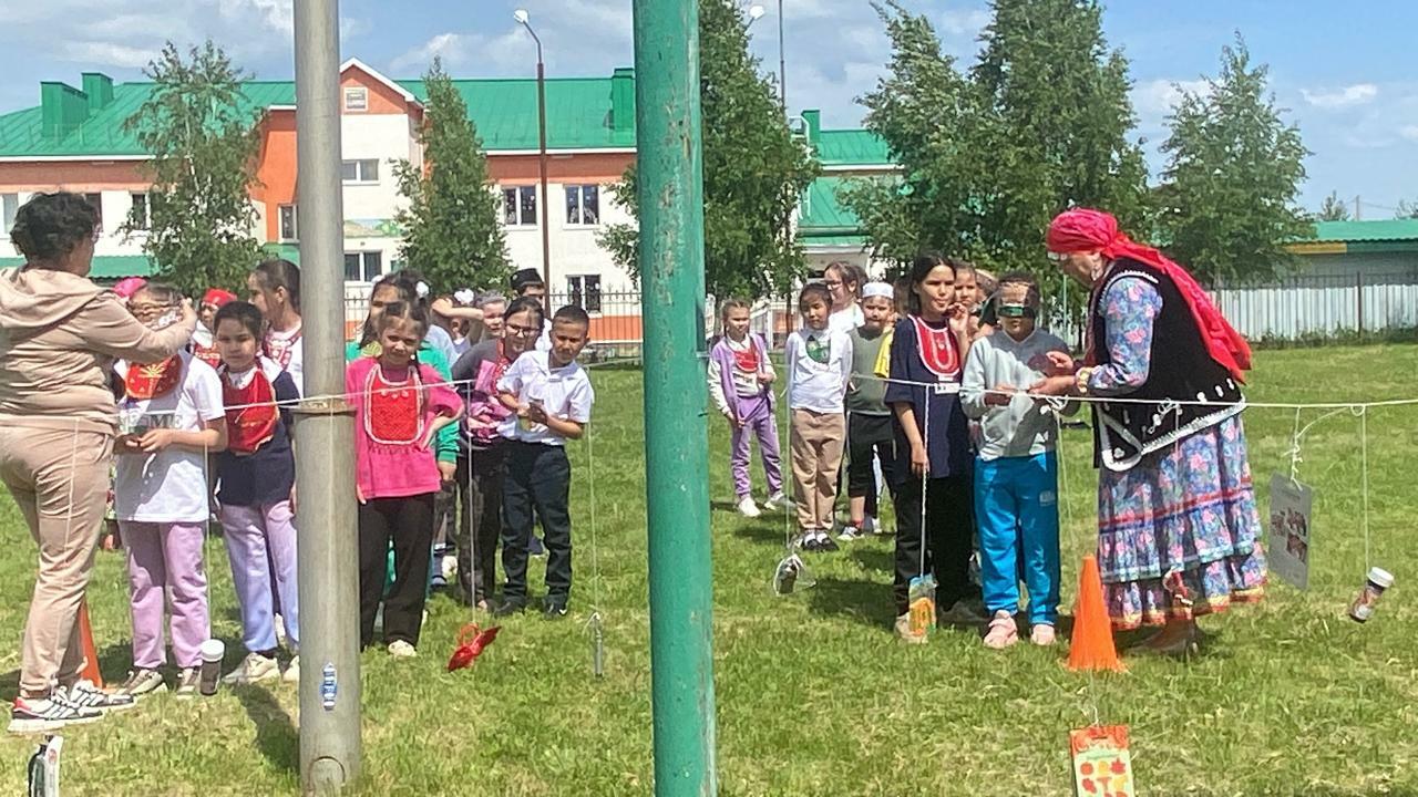 Бәләкәстәргә шатлыҡ өләшеүсе байрам!