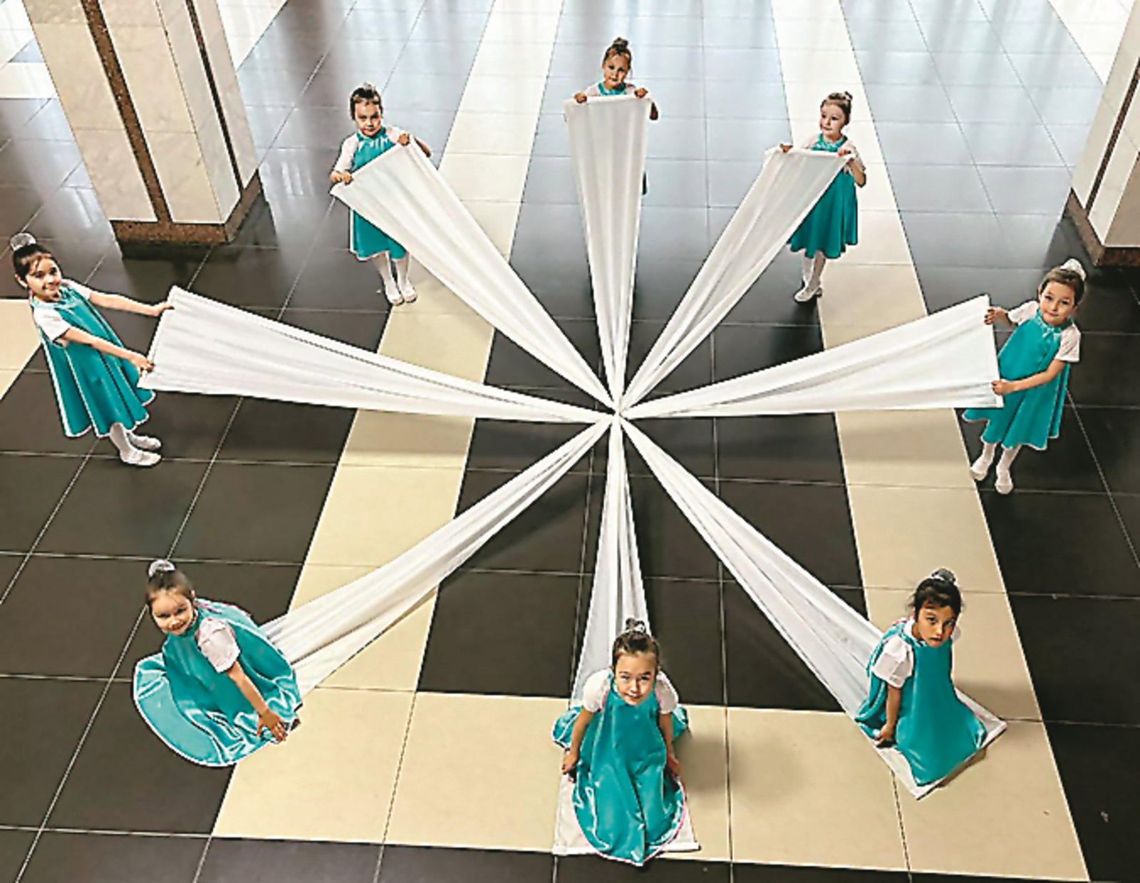 Халыҡты хайран ҡалдырып