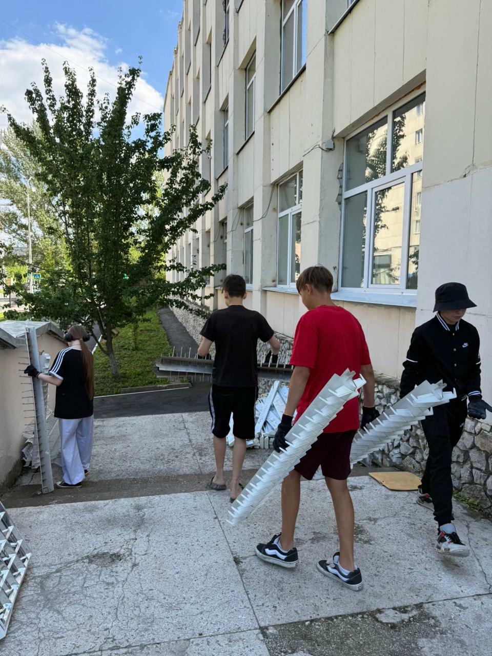 Һеҙҙең мәктәп әҙерме?