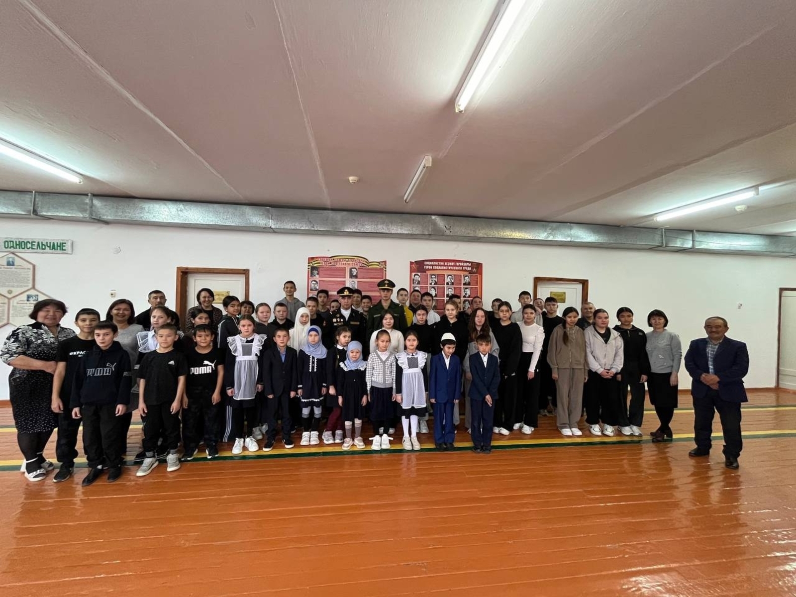 Сыңғыҙҙар өлгө күрһәтә