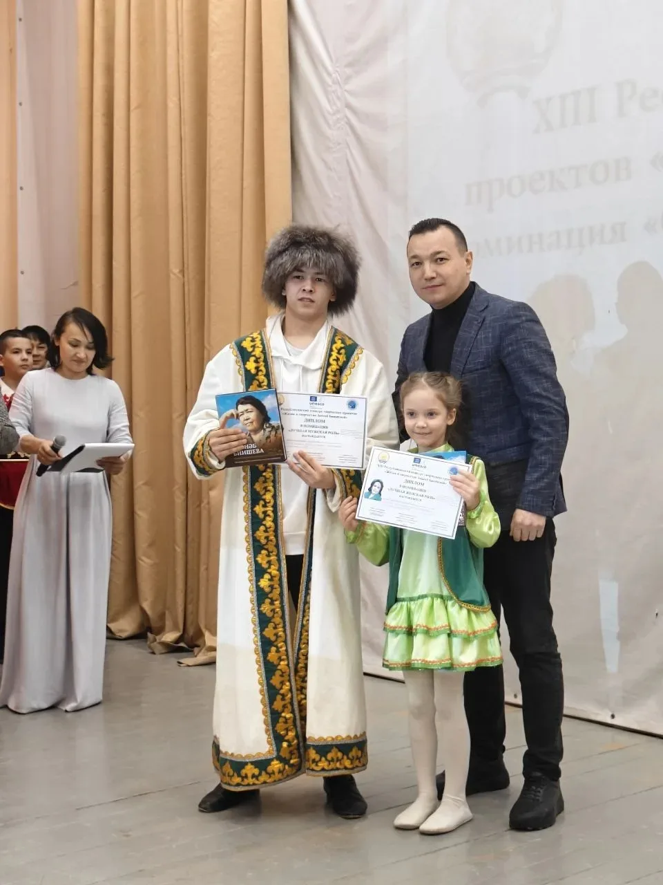 Ҡояш уҙған ерҙә нур ҡала...