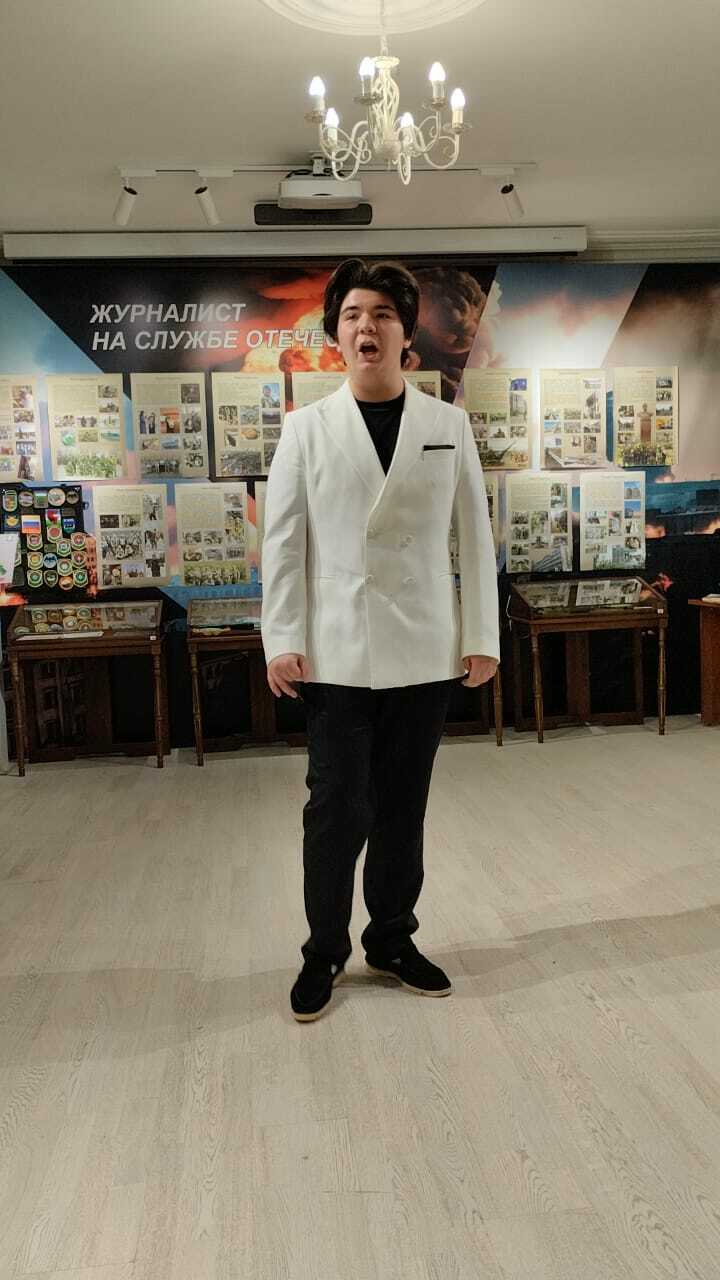 Рәүеф Насыровты иҫкә алып