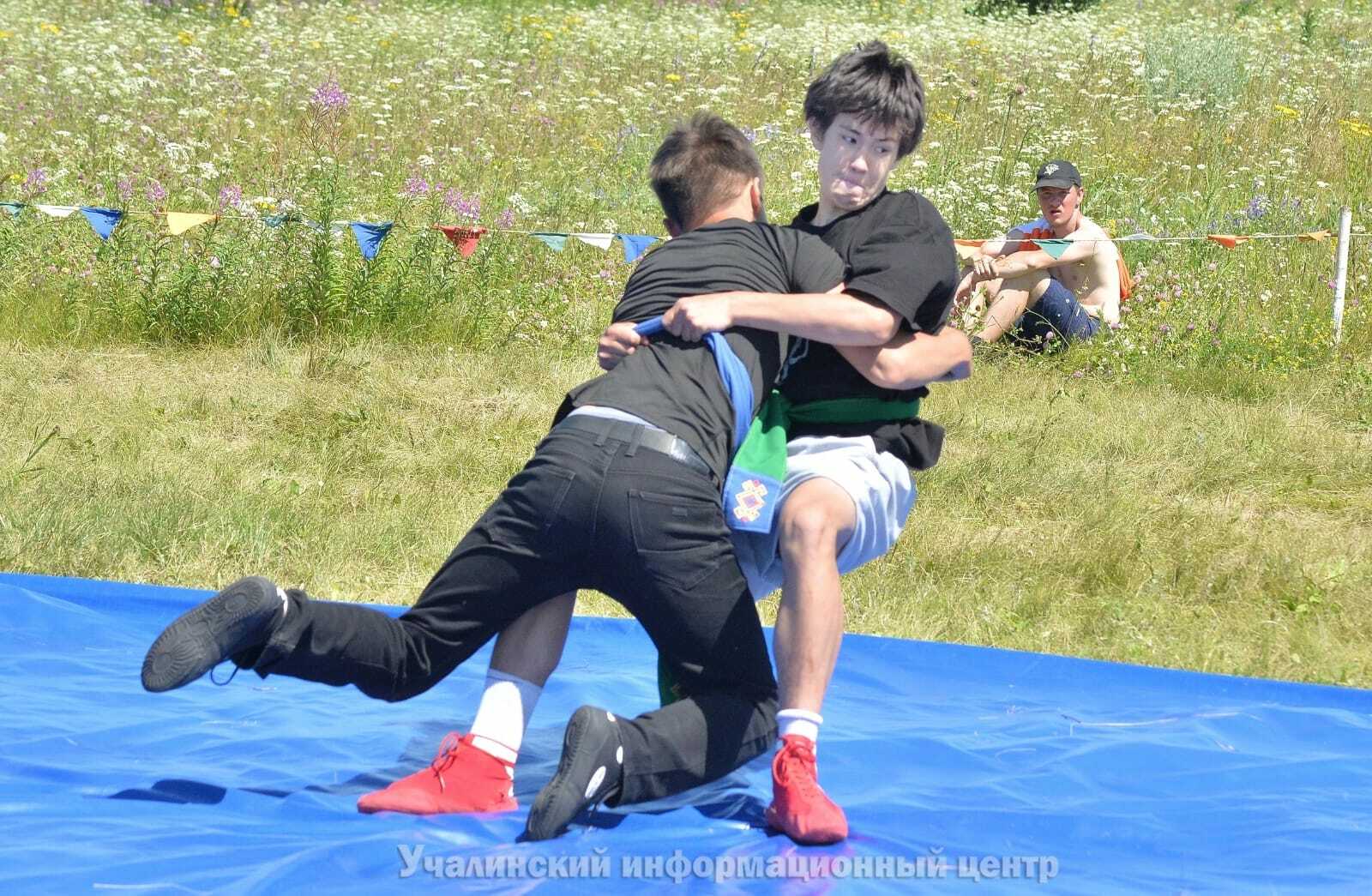 Баҡшай яланы гөрләне