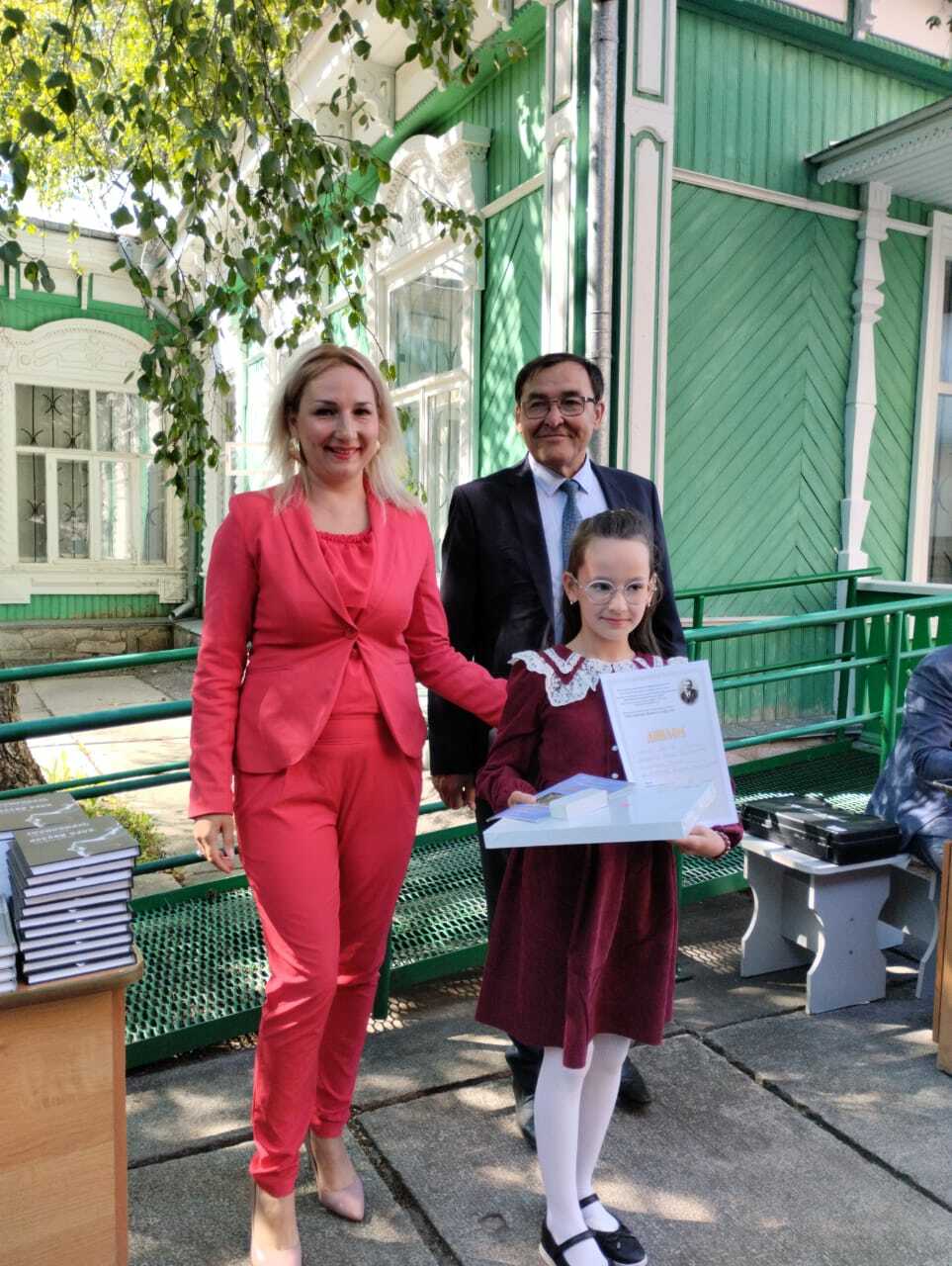 Тәүге халыҡ шағирын иҫкә алып