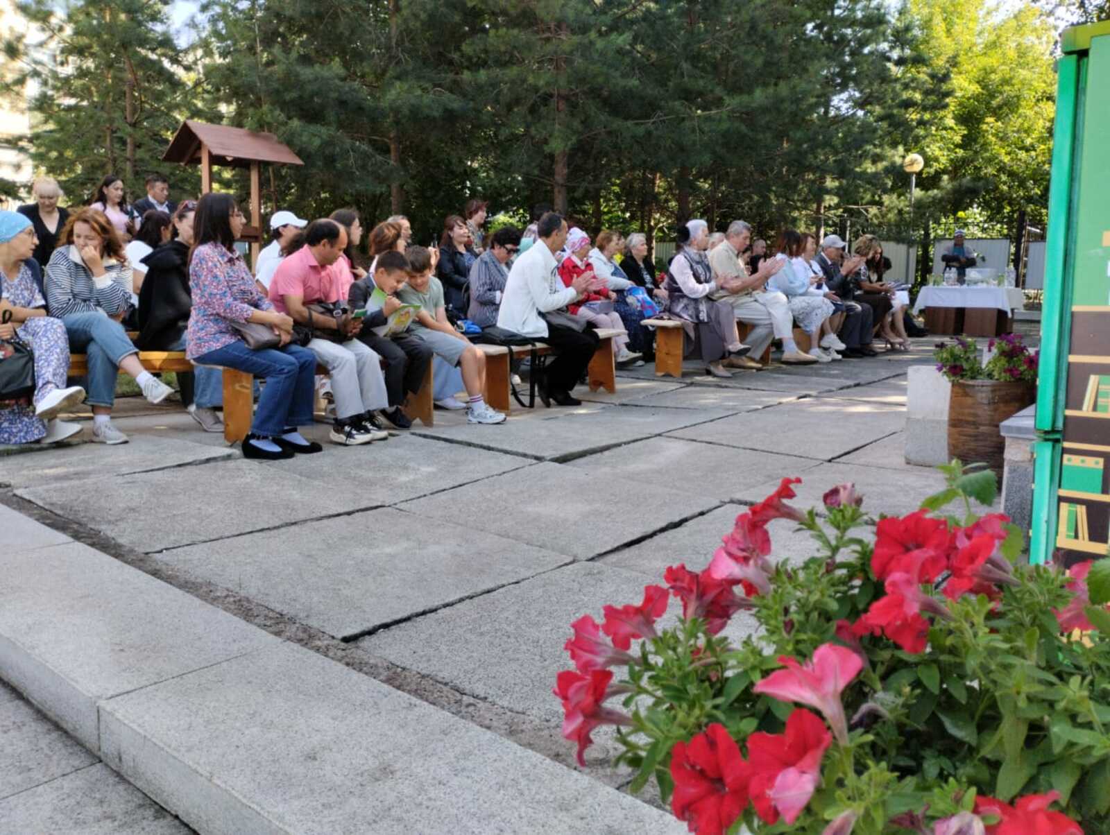 Тәүге халыҡ шағирын иҫкә алып