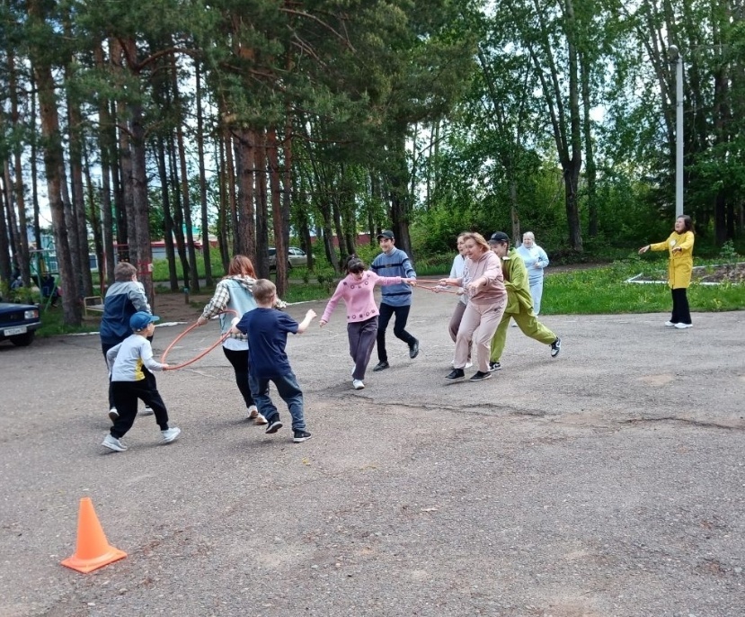 Байрам бүләк иттек