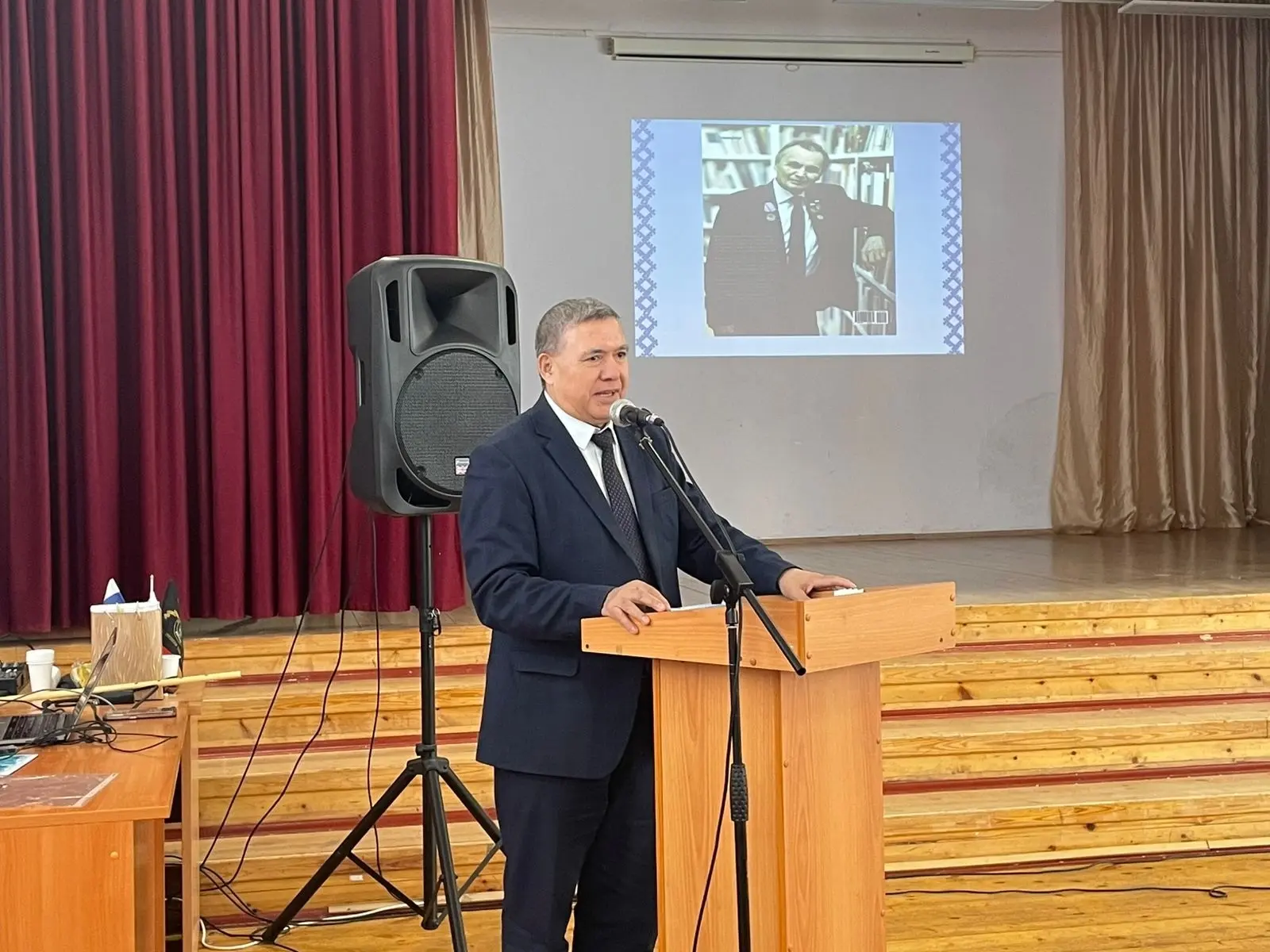 Халыҡ шағирынан автограф алдым