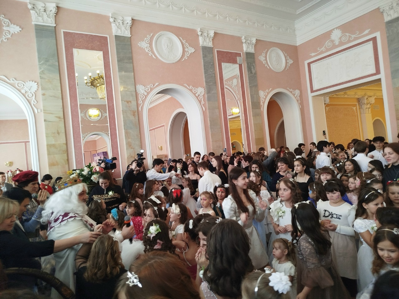 Бәләкәй принцессалар өсөн байрам