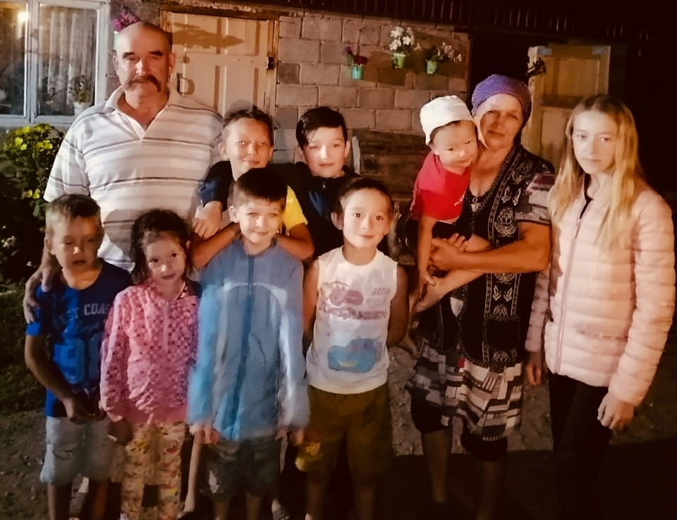 Дүртенселәр ололарҙы ҡотлай