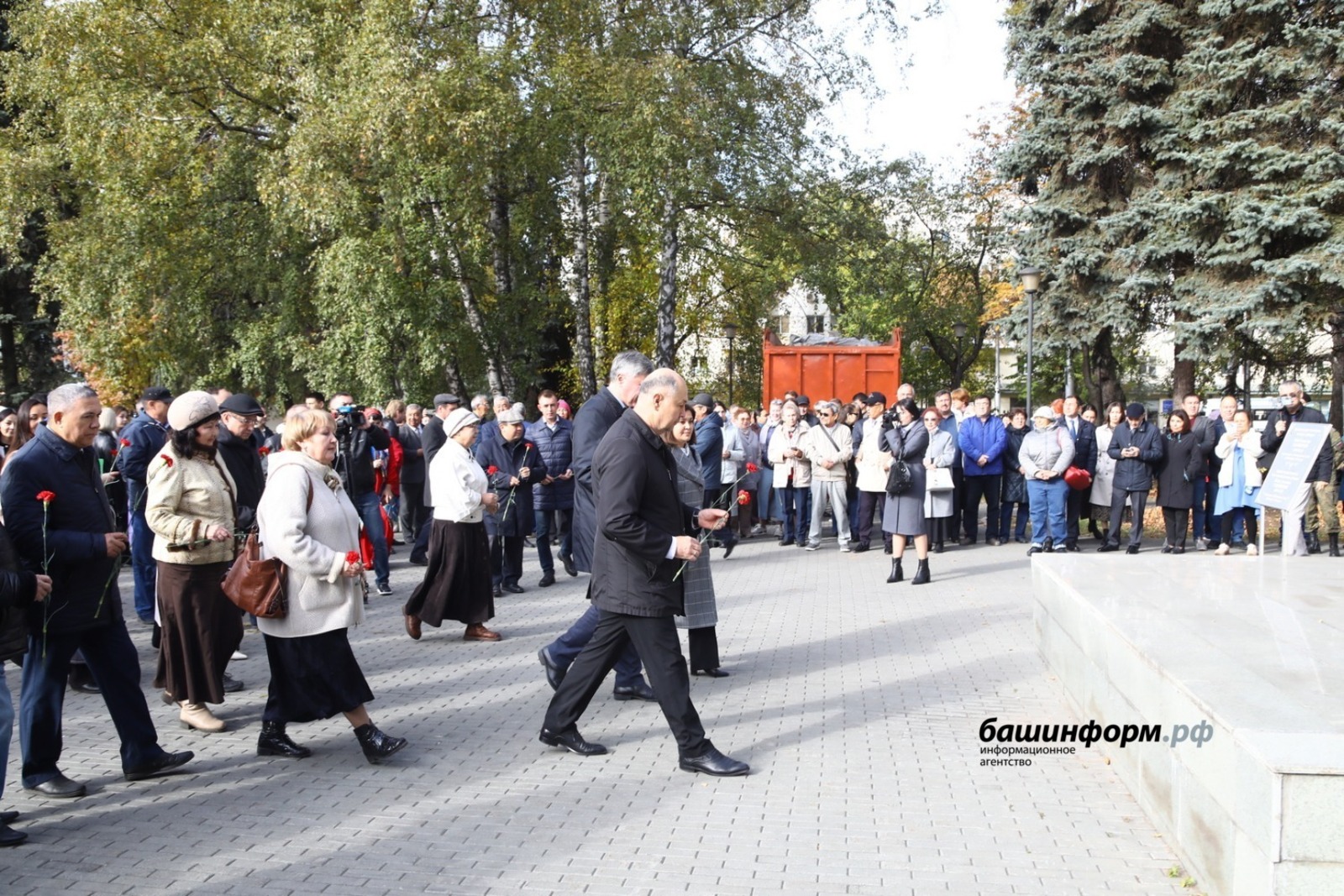 Бөгөн - Шәһит Хоҙайбирҙиндың тыуған көнө