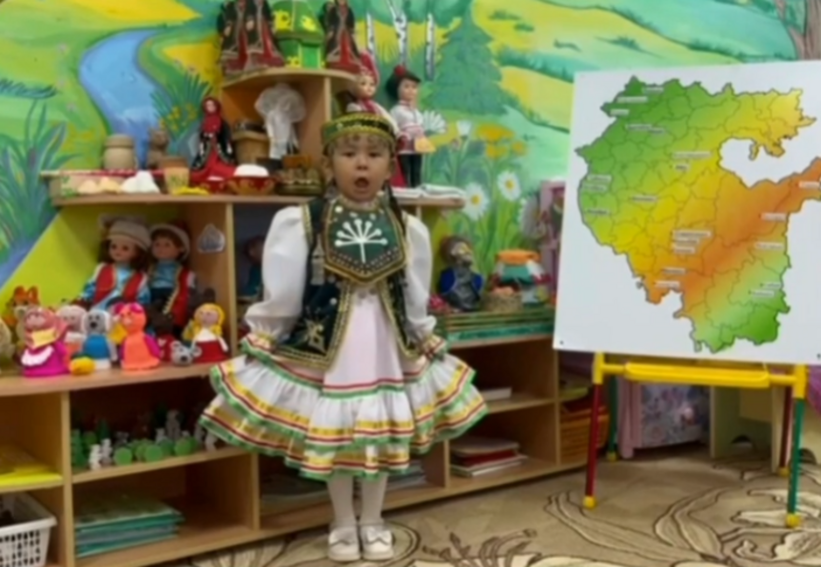 4 йәшлек Сафия ла ҡатнаша