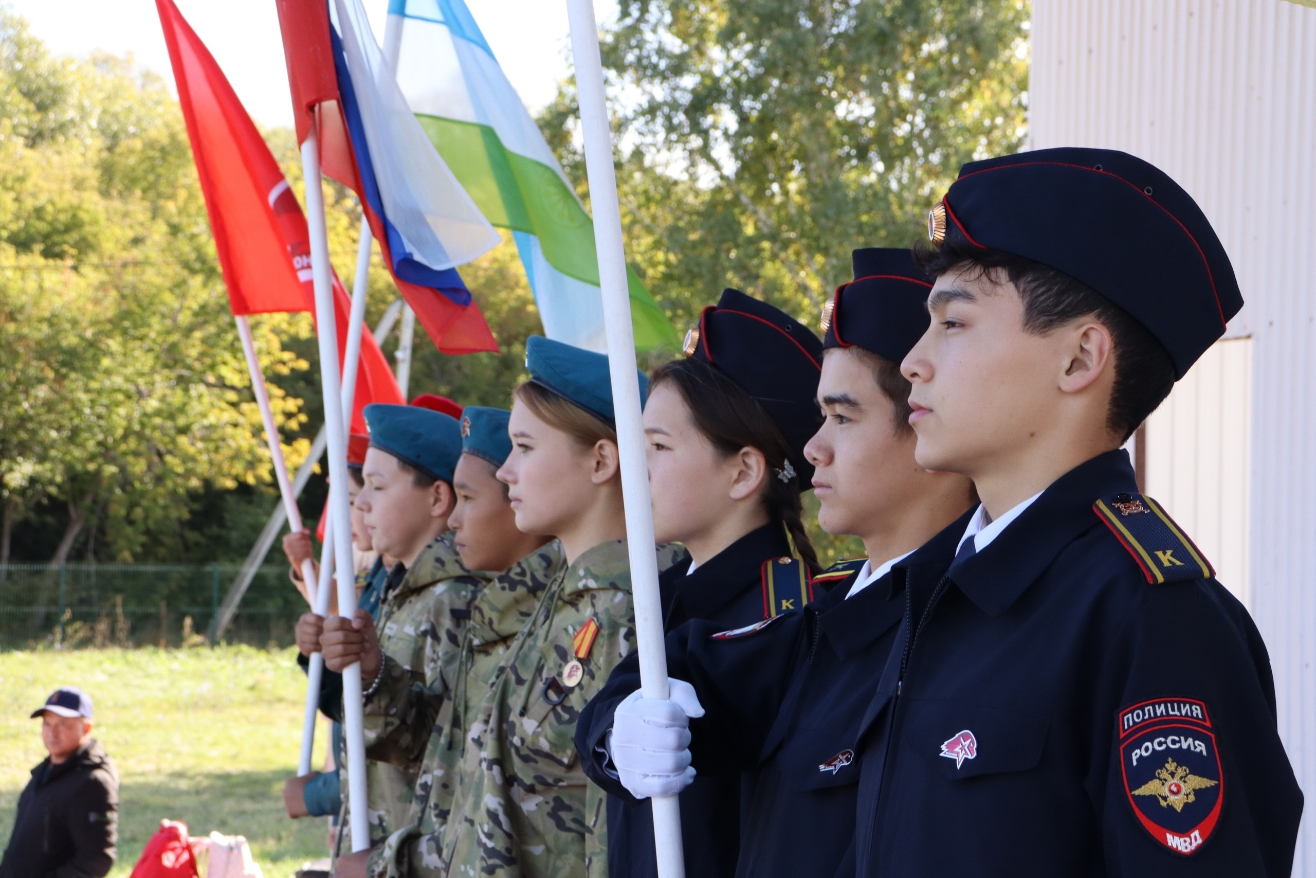 Йәш армеецтар слеты