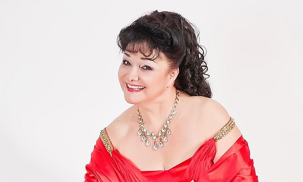 Һөнәри байрамығыҙ менән, артистар!