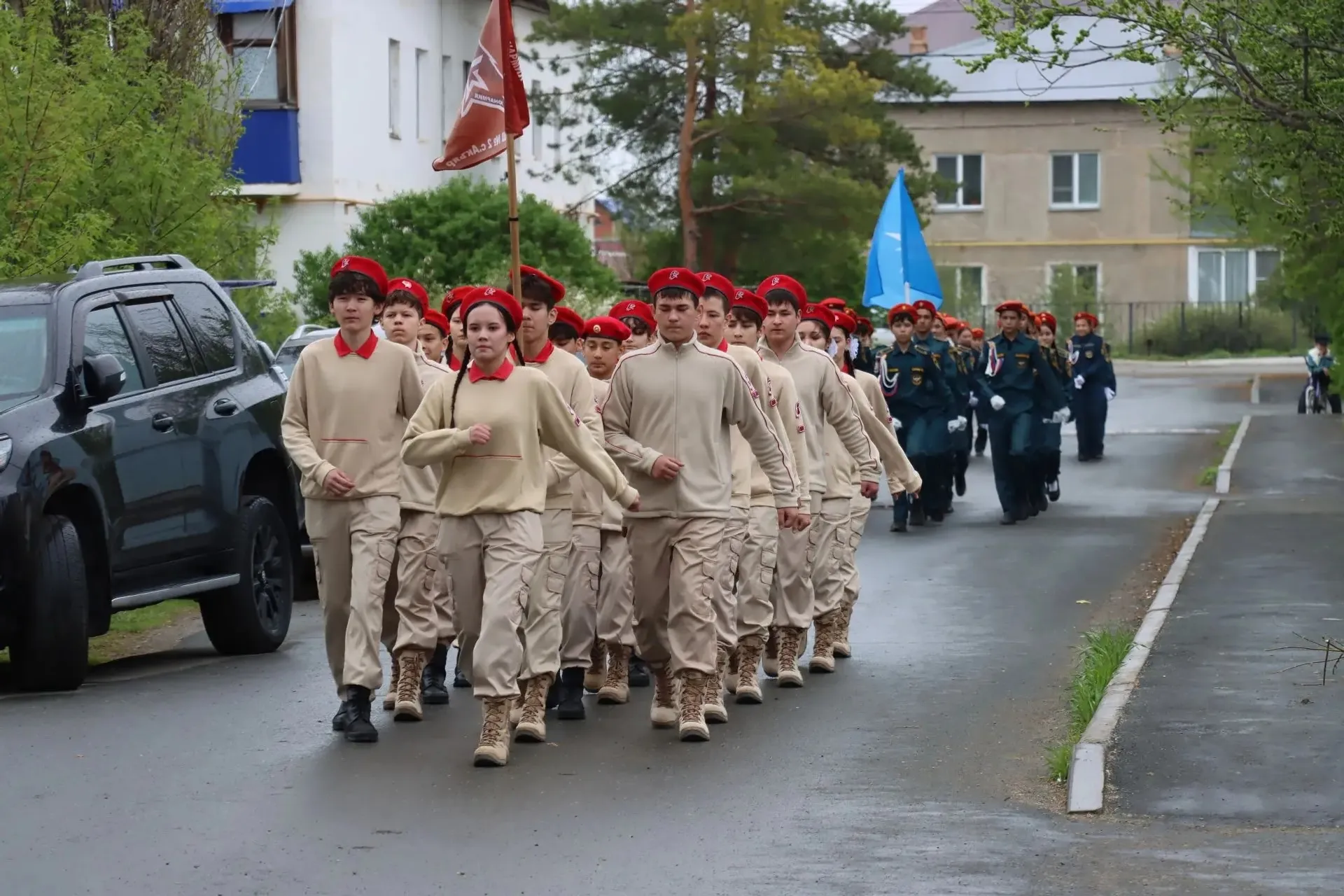 Ветеран йорто янында парад