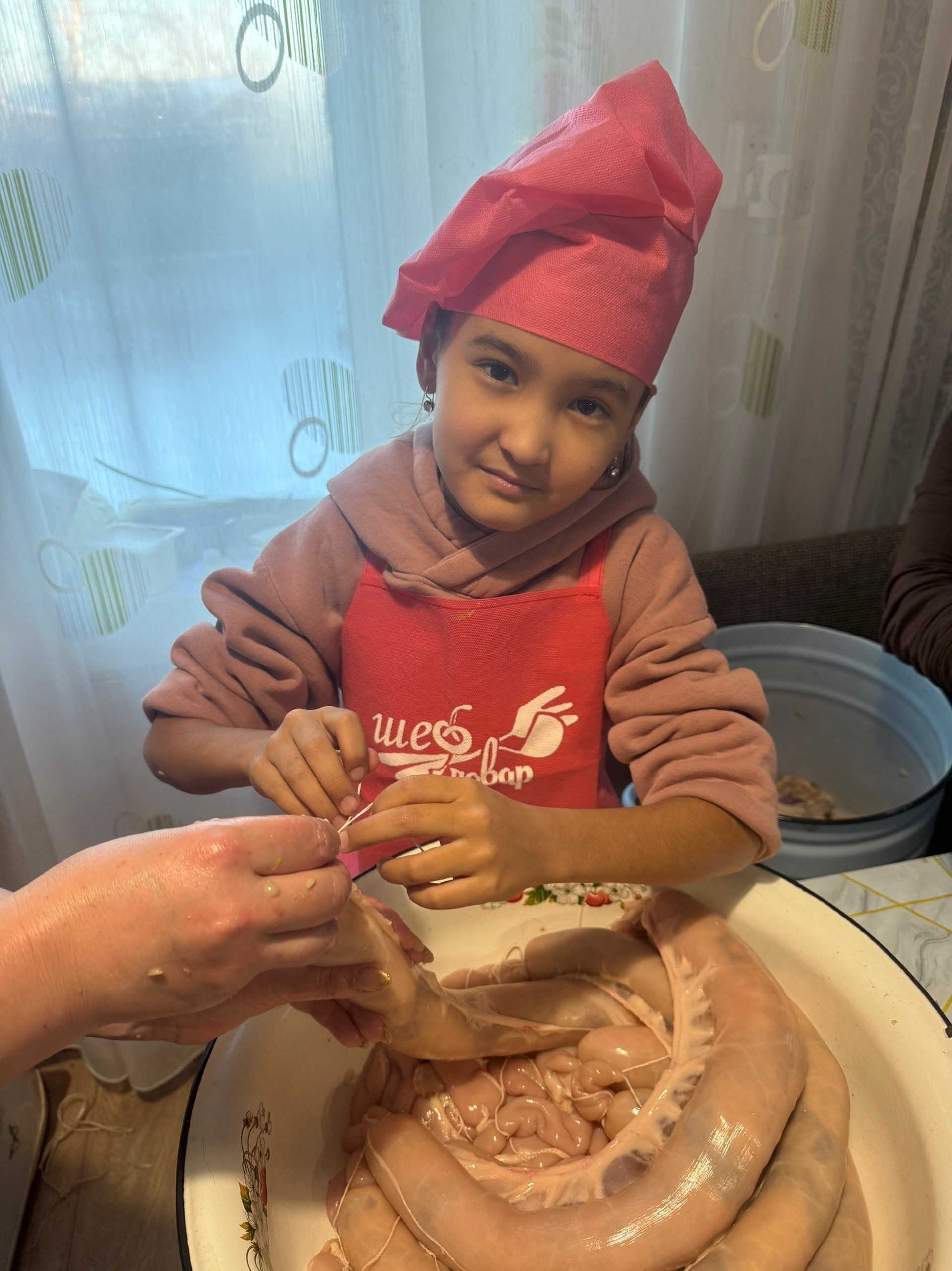 Ҡаҙы тултырырға өйрәнә