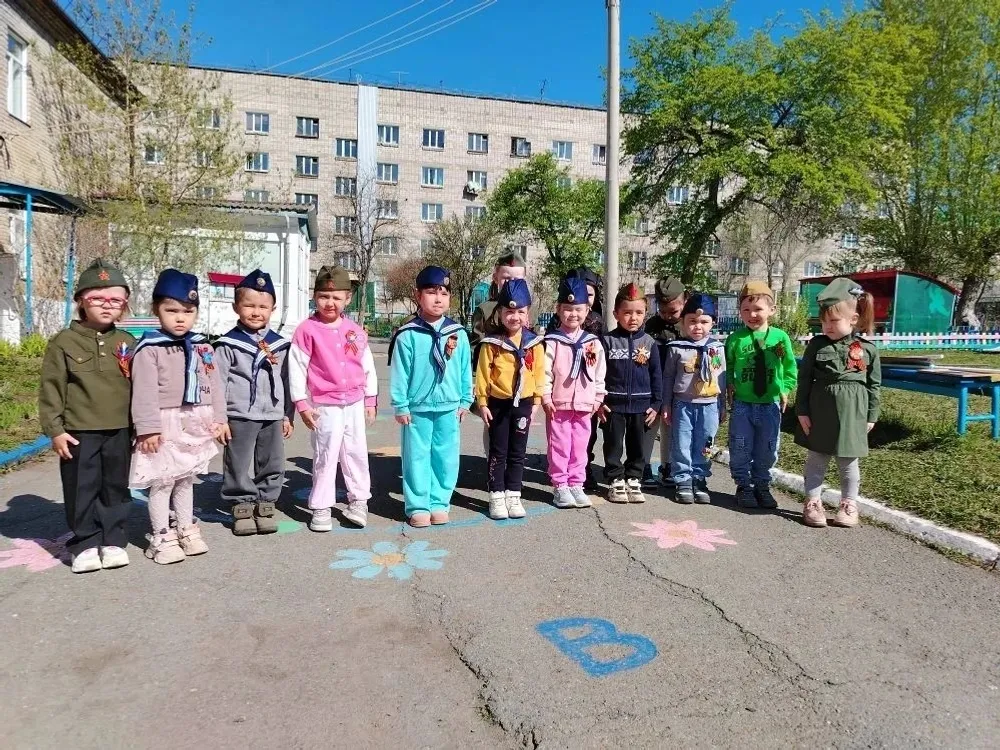 Учалы кескәйҙәре - парадта