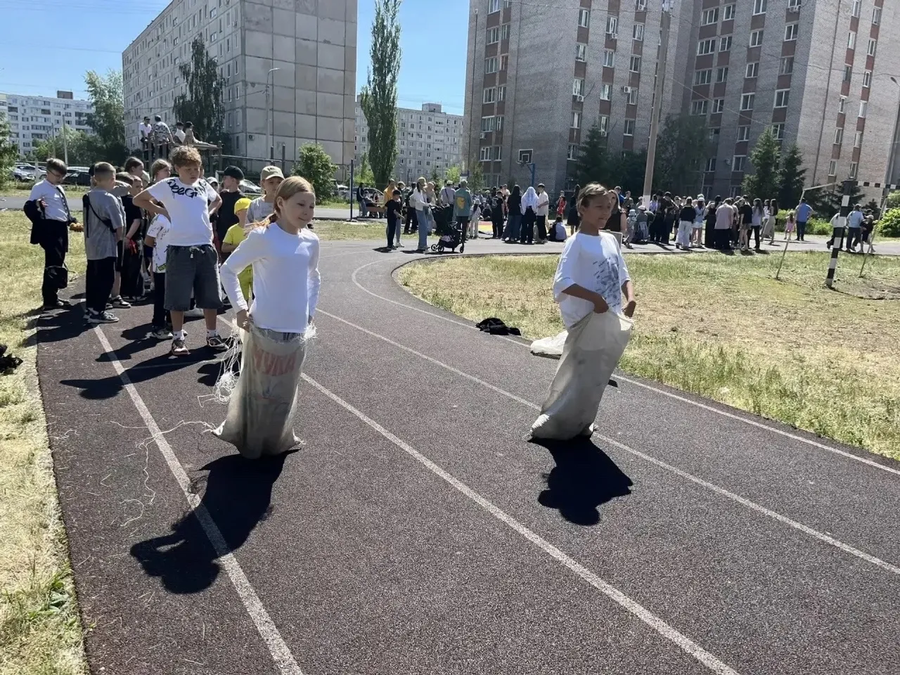 Зәйнәб Биишеваның ейәне премия тапшырҙы