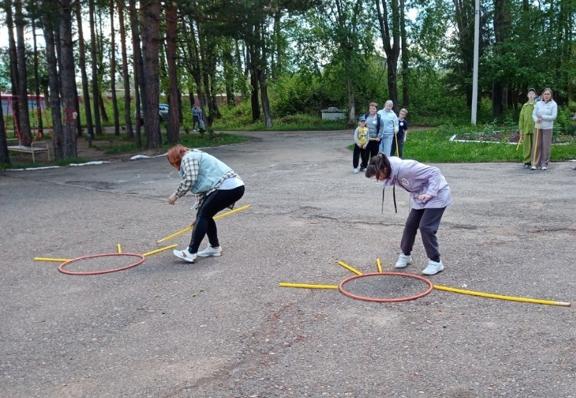 Байрам бүләк иттек