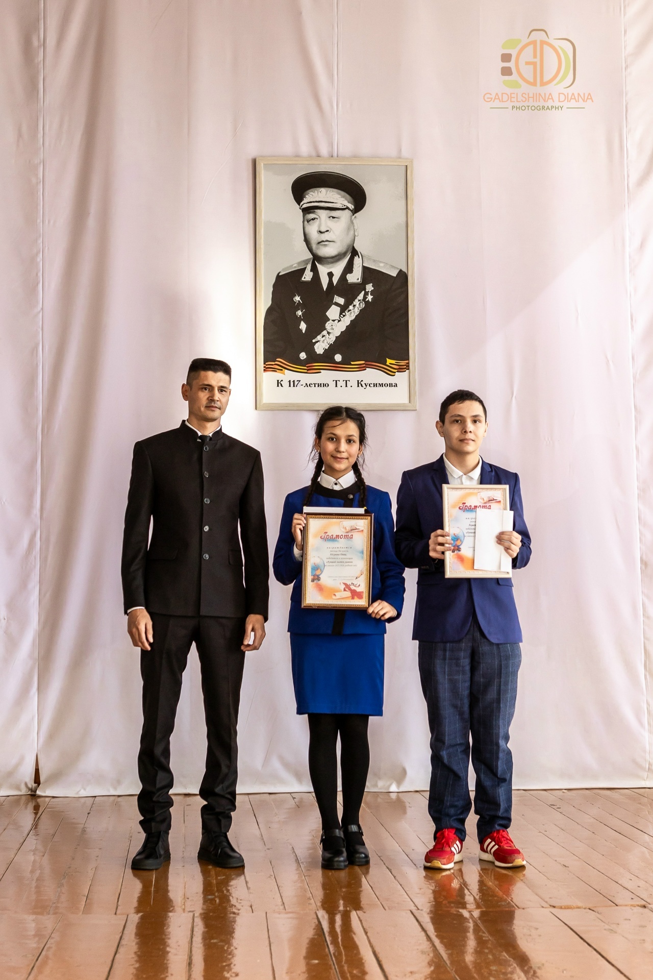 Иң-иңдәргә – матур бүләктәр