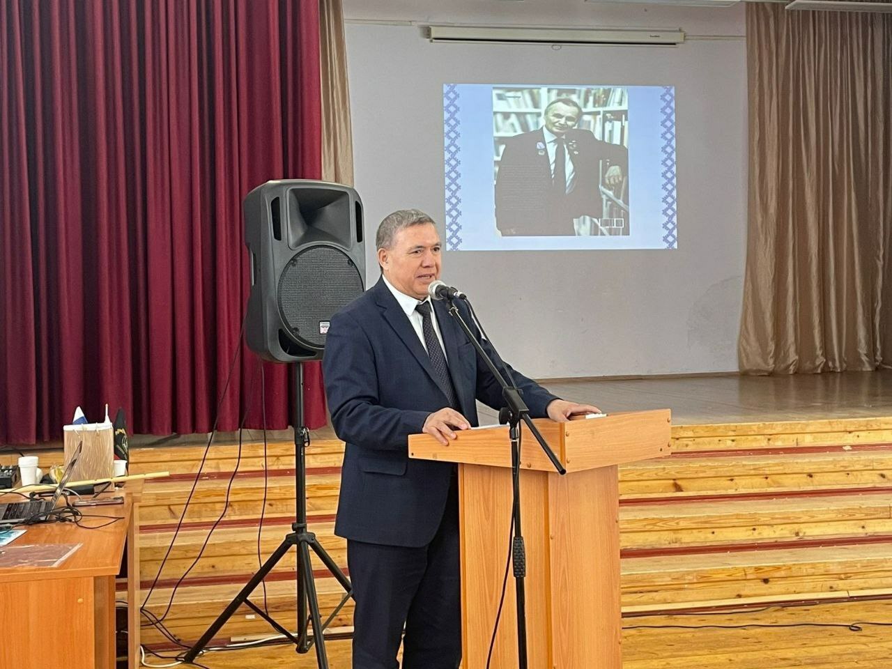 Халыҡ шағирынан автограф алдым