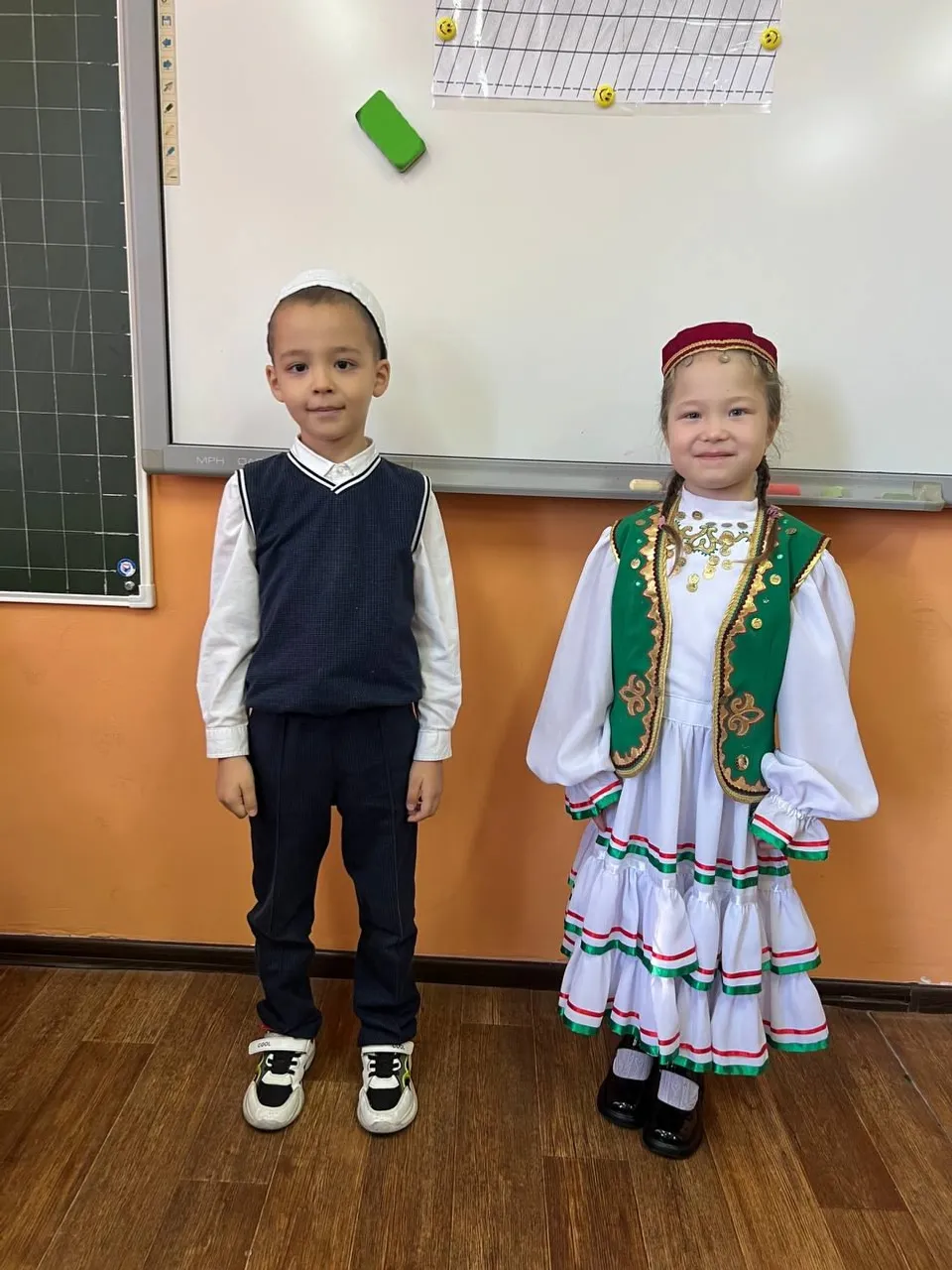 108-се мәктәптән байрам күренештәре