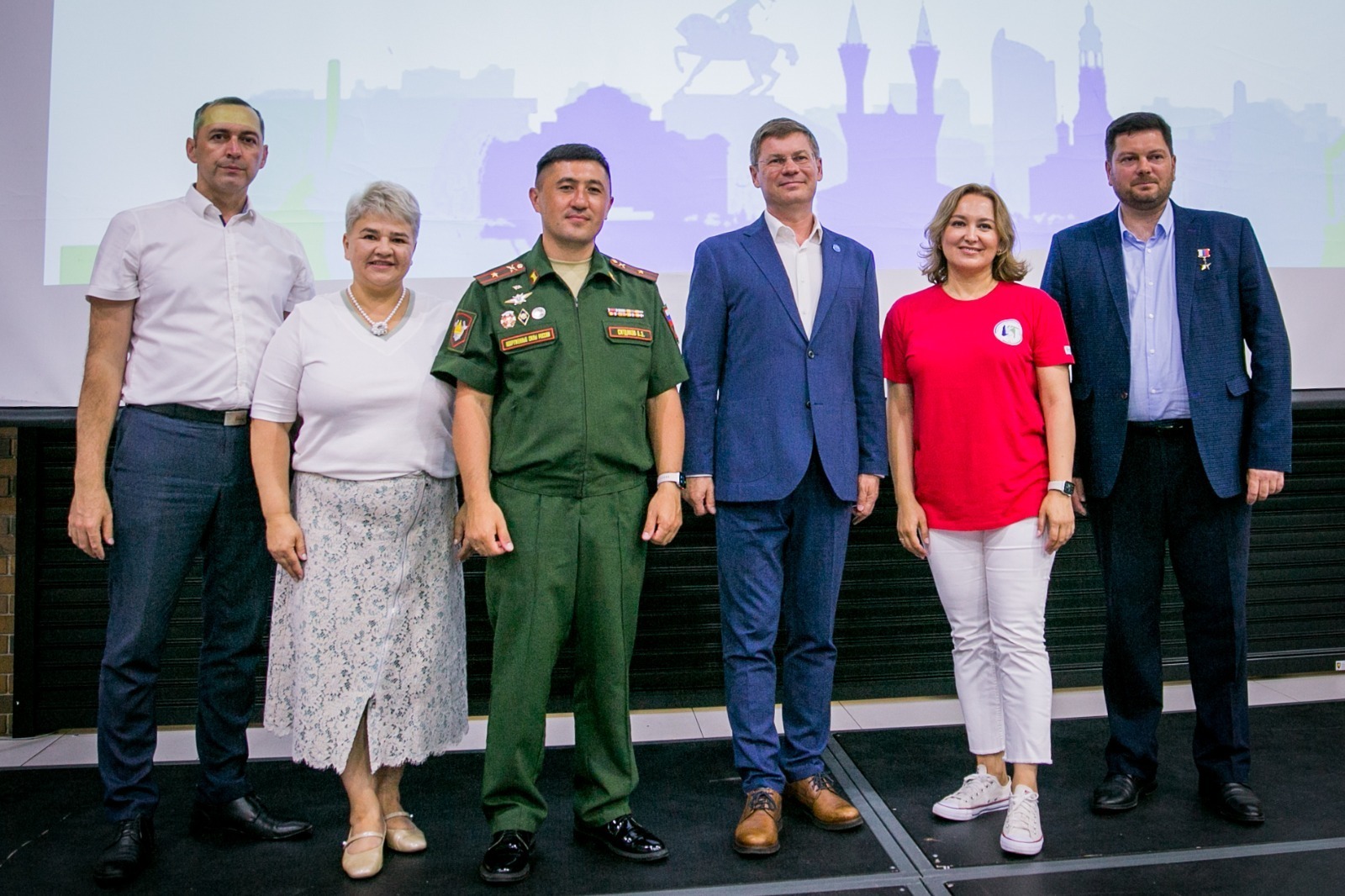 "Берҙәм сафта" инклюзив лагеры эшләй