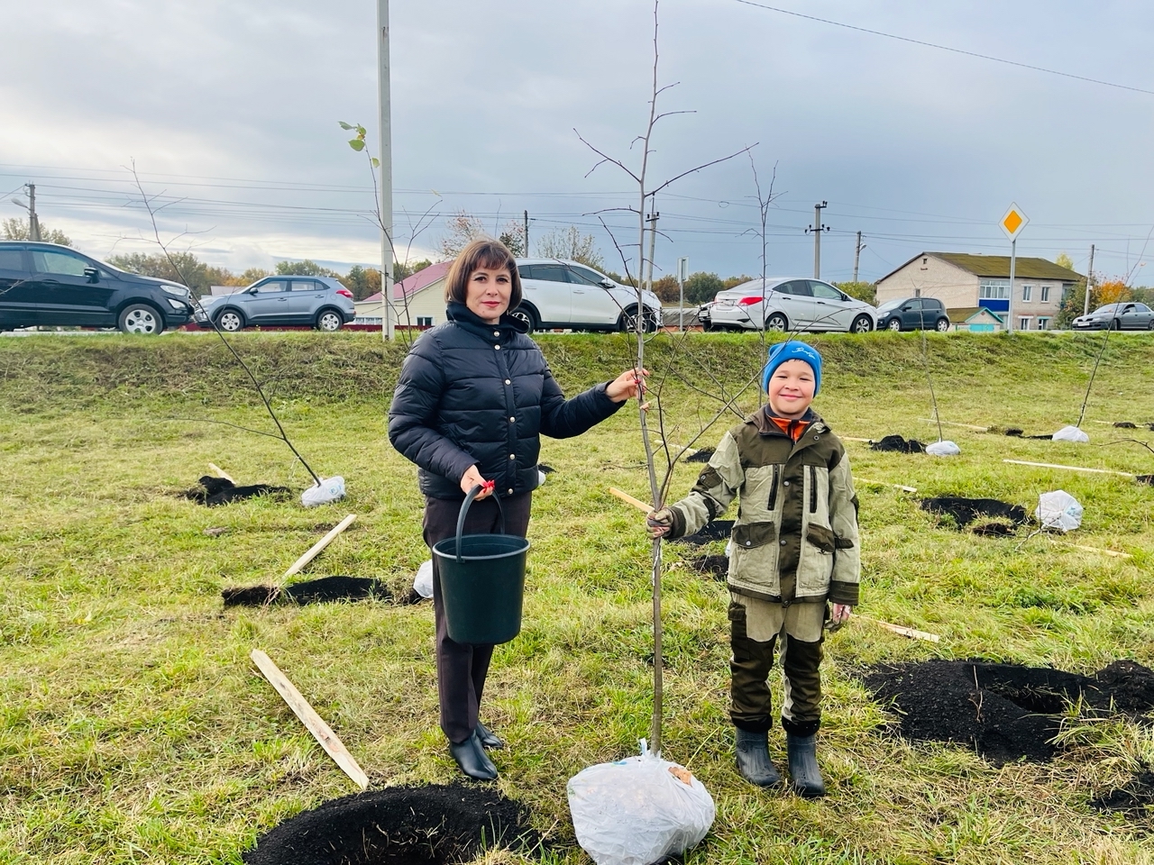 Йүкә ағасы ултырттыҡ