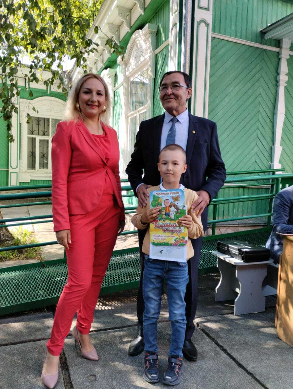 Тәүге халыҡ шағирын иҫкә алып