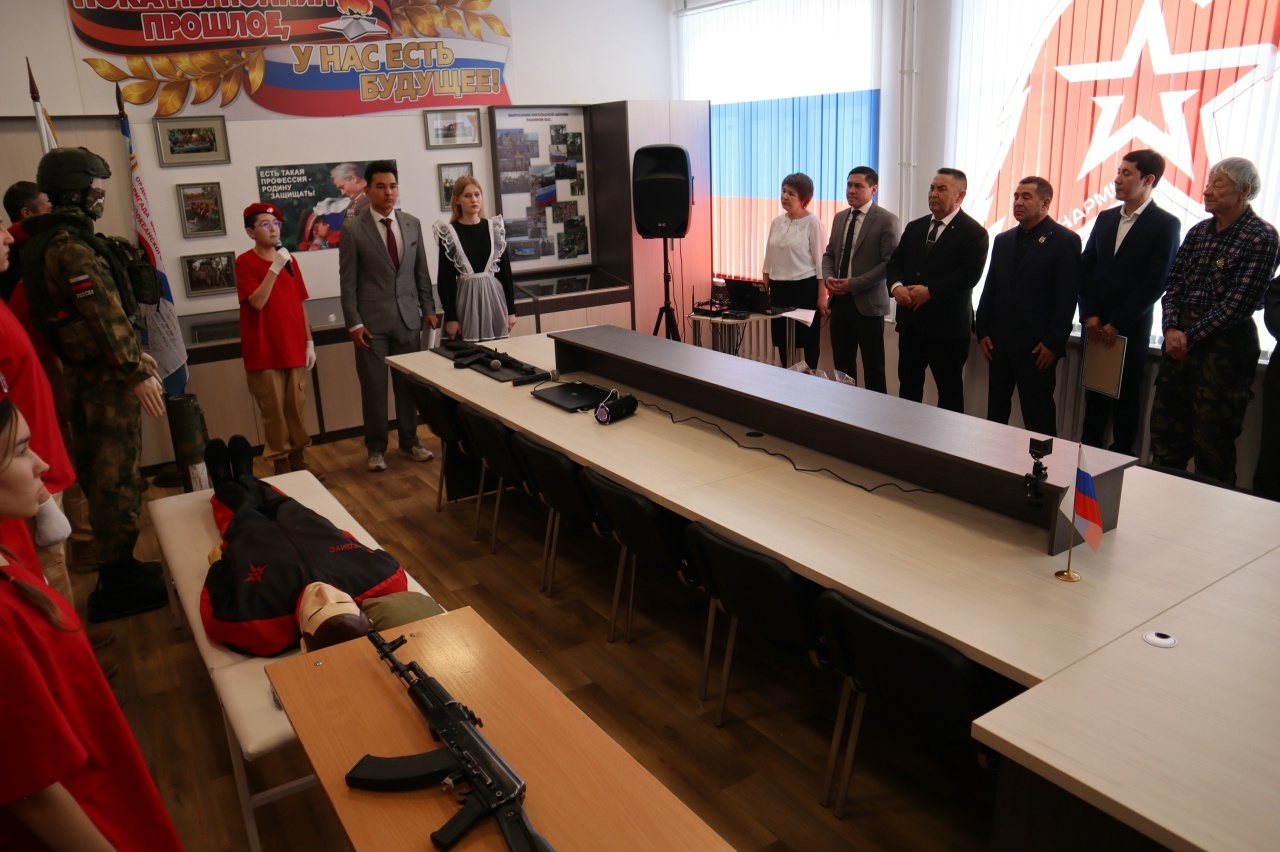 Мәктәпкә - хәрби кабинет