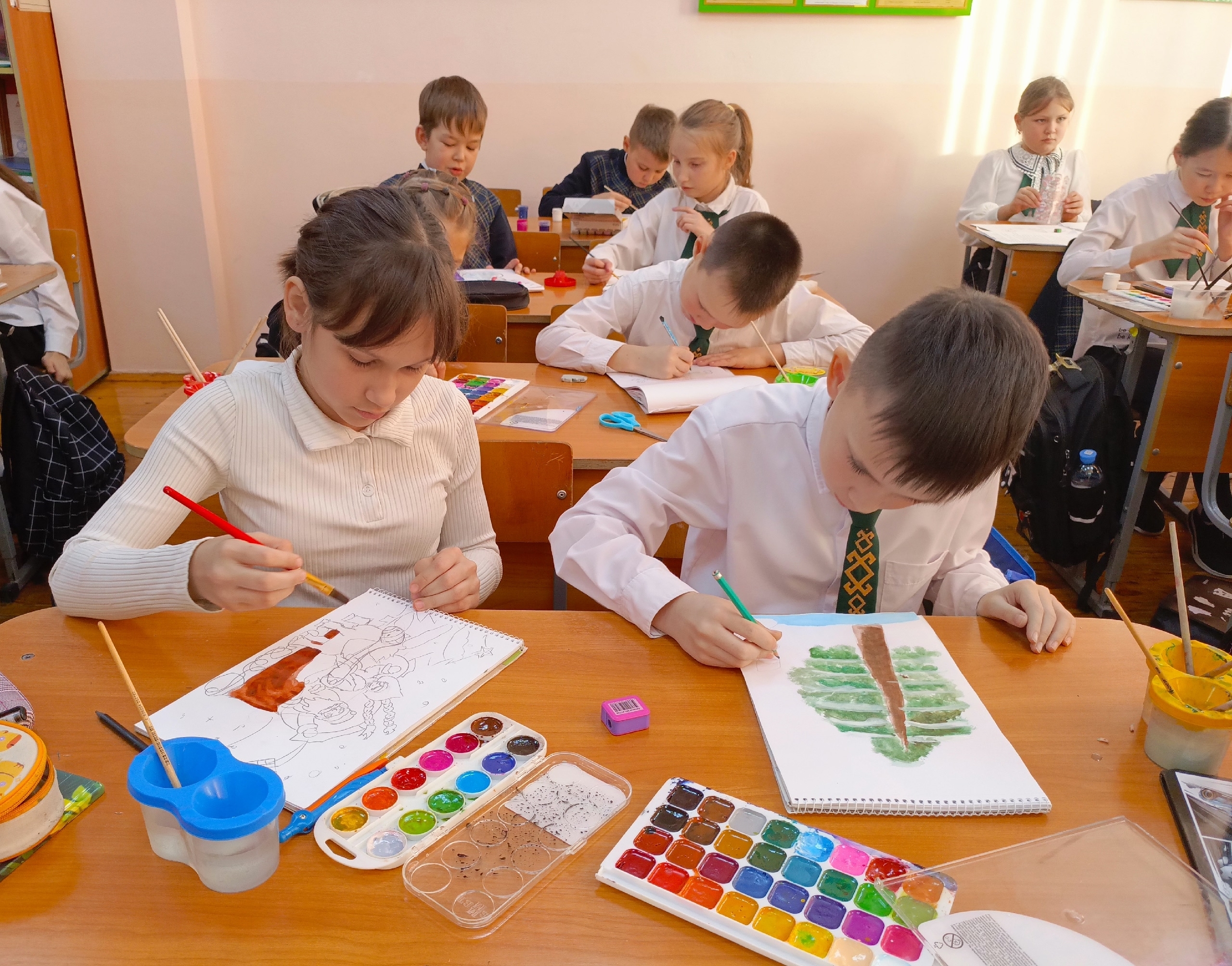 Тышта ҡар яуа, ҡар яуа…