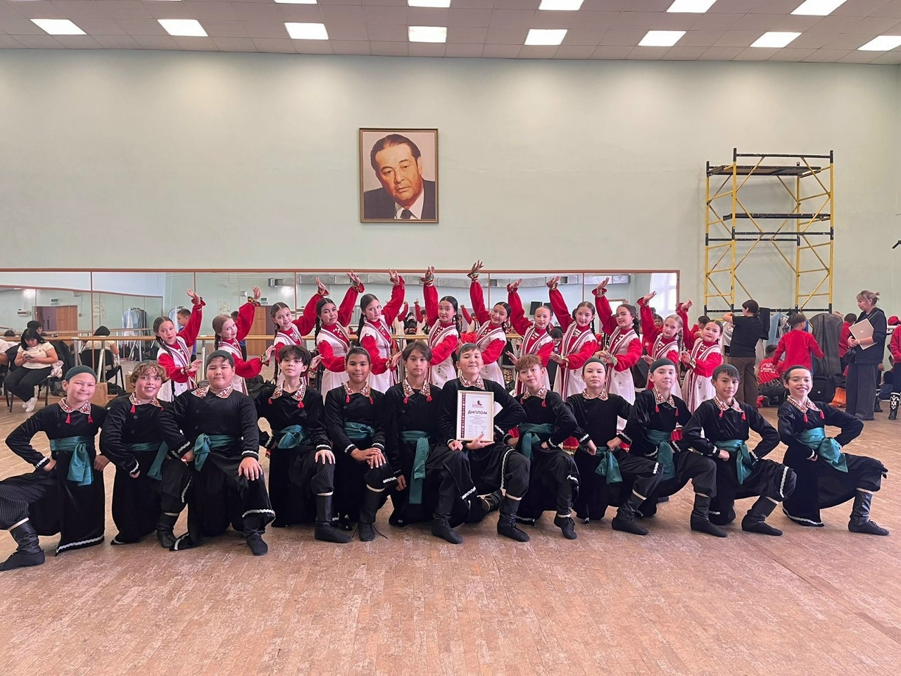 Башҡортостандан кемдәр ҡатнаша?