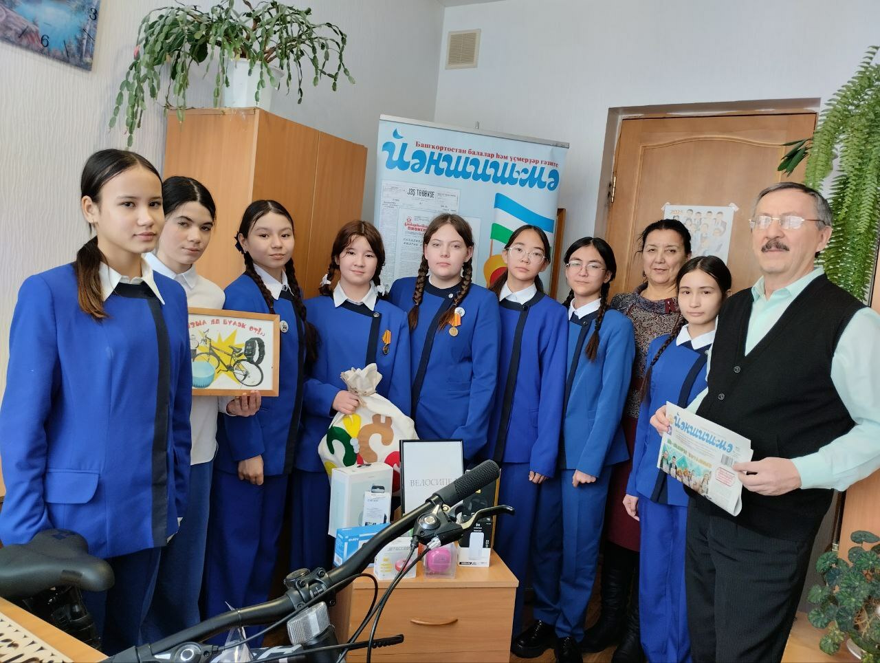 Сәпит - игеҙәк Әлфинә менән Гөлфинәгә!