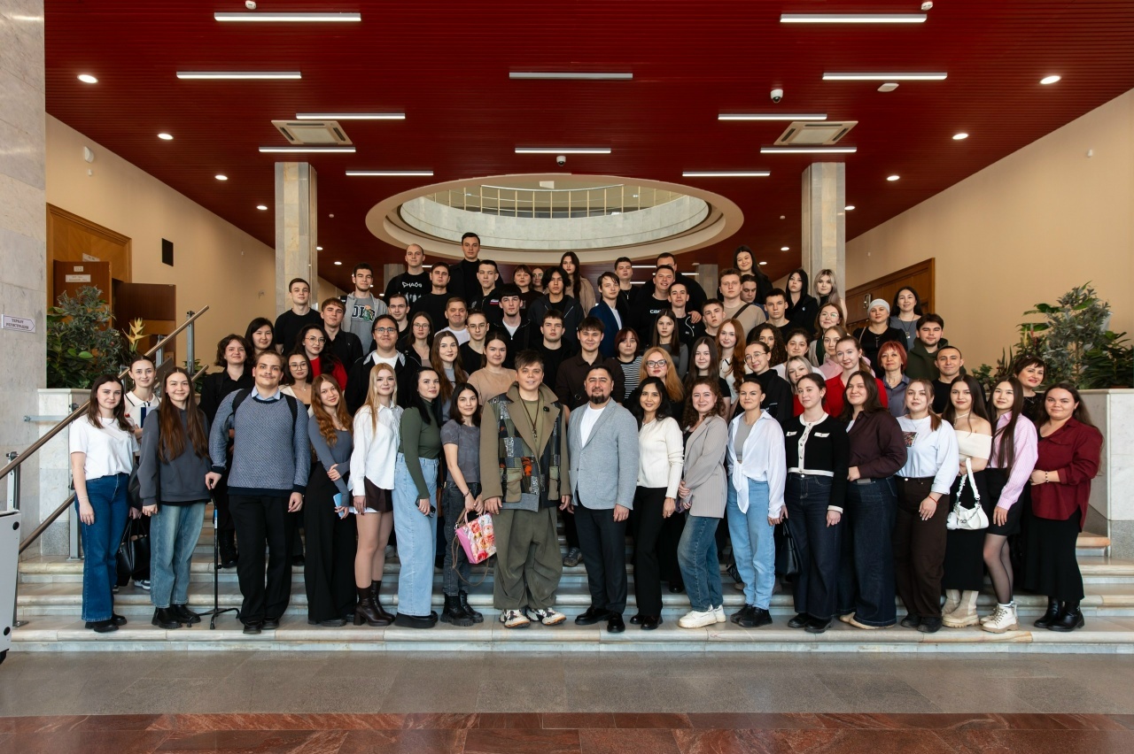 Донъялағы иң билдәле 1000 музыканттың береһе - яҡташыбыҙ ҡасандан йырҙар яҙа?