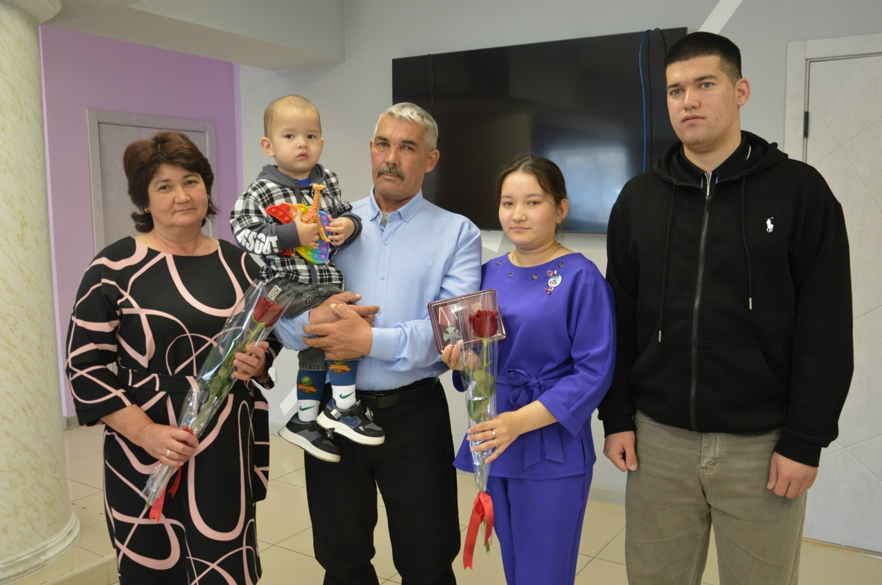 Яҡташтарыбыҙҙың батырлығы мәңгелек!