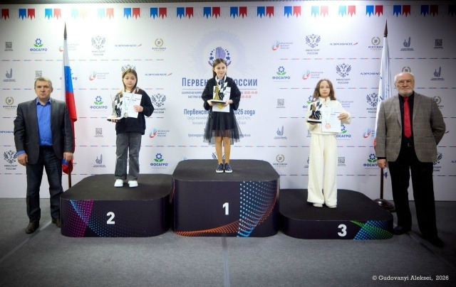 Реана көмөш миҙал алған