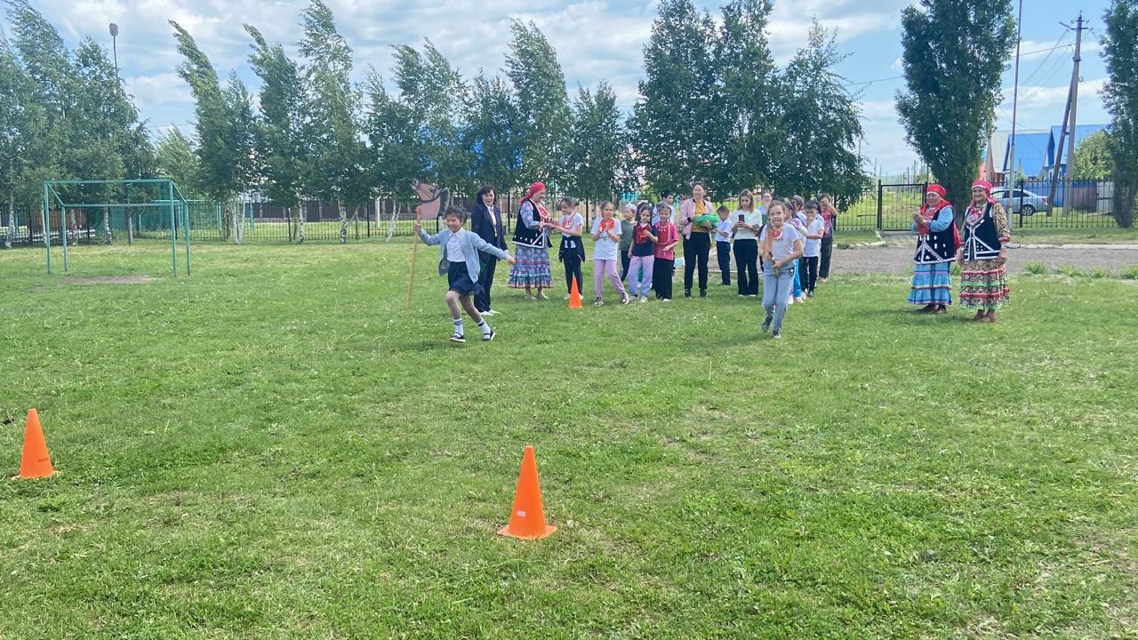 Бәләкәстәргә шатлыҡ өләшеүсе байрам!