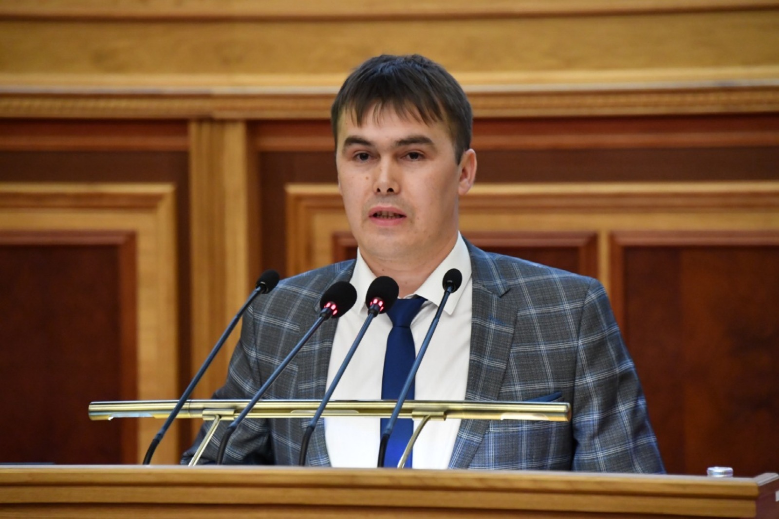 Милли республикаларҙан берҙән-бер вәкил