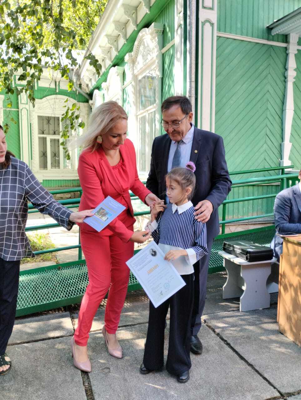 Тәүге халыҡ шағирын иҫкә алып