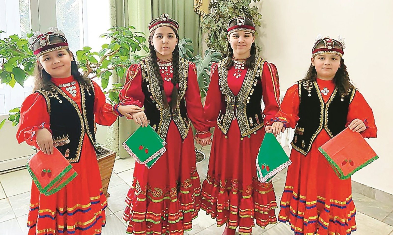 Еләкбикә менән Емешбикә