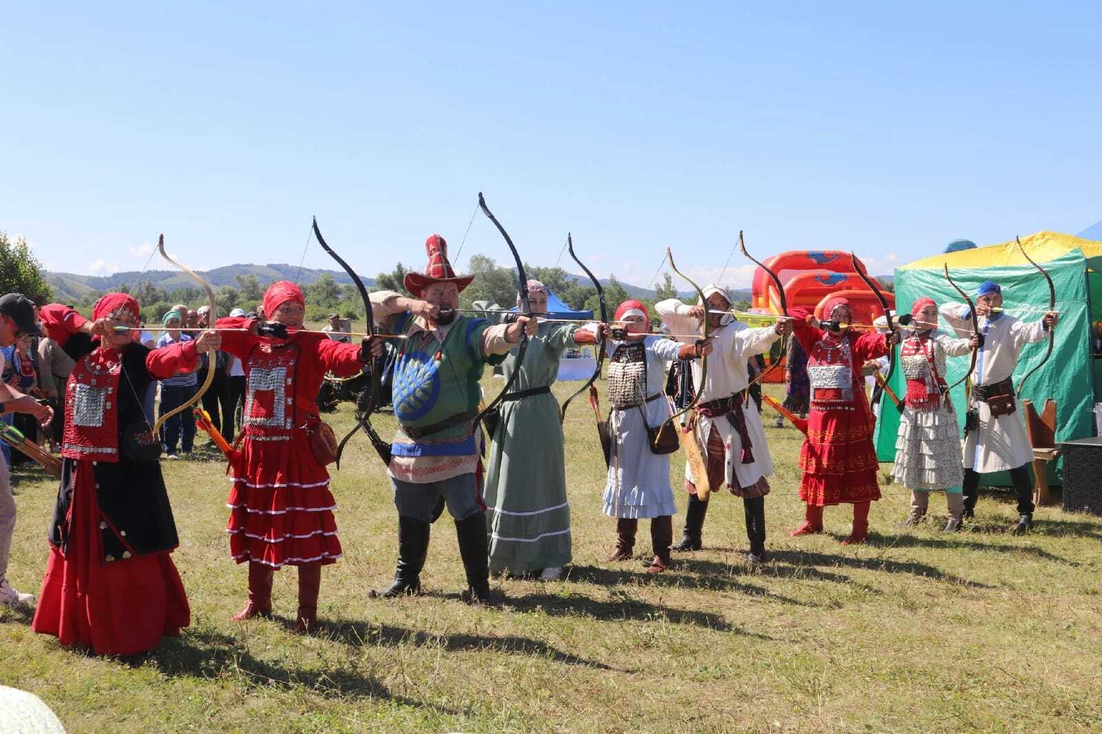 Баҡшай яланы гөрләне