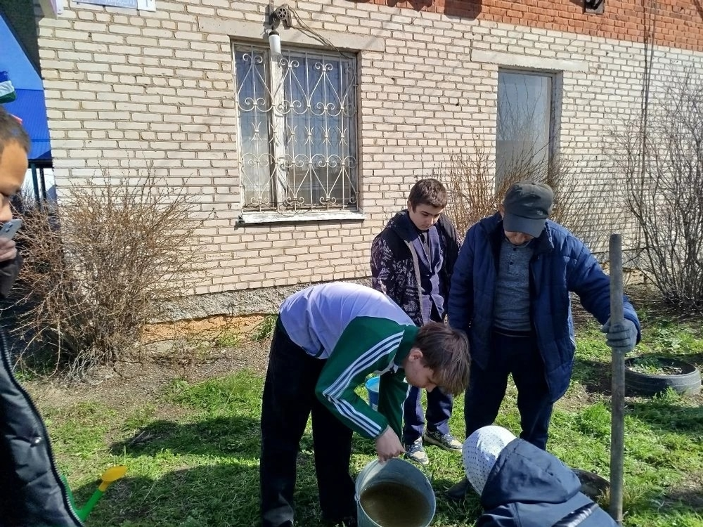 Етенселәр ҙә өмәлә ҡатнашты