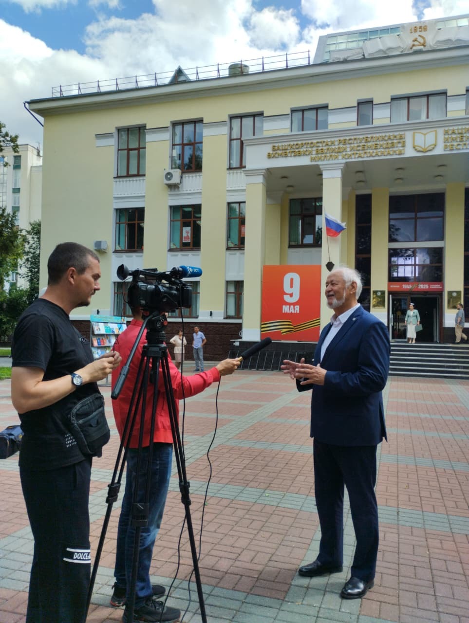 Йөрәгемдә һайрай һандуғас...