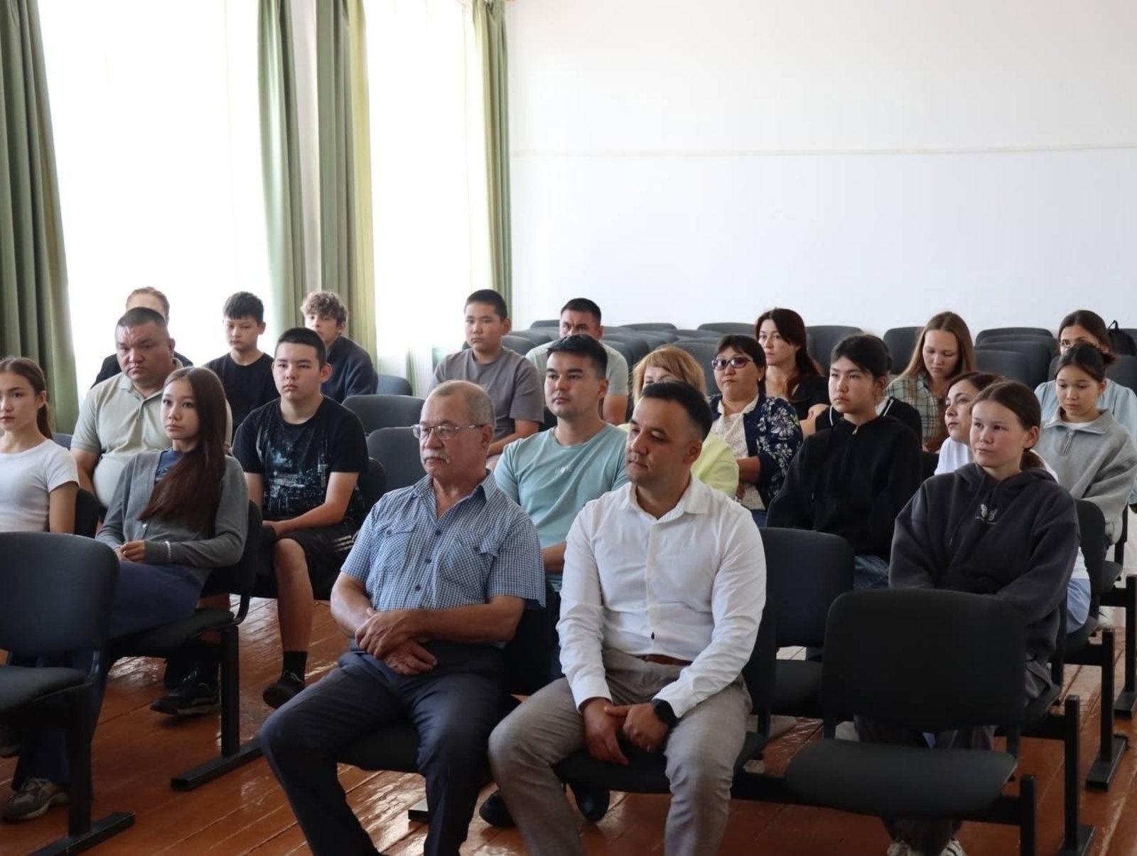 Йәш химиктар белем эстәй